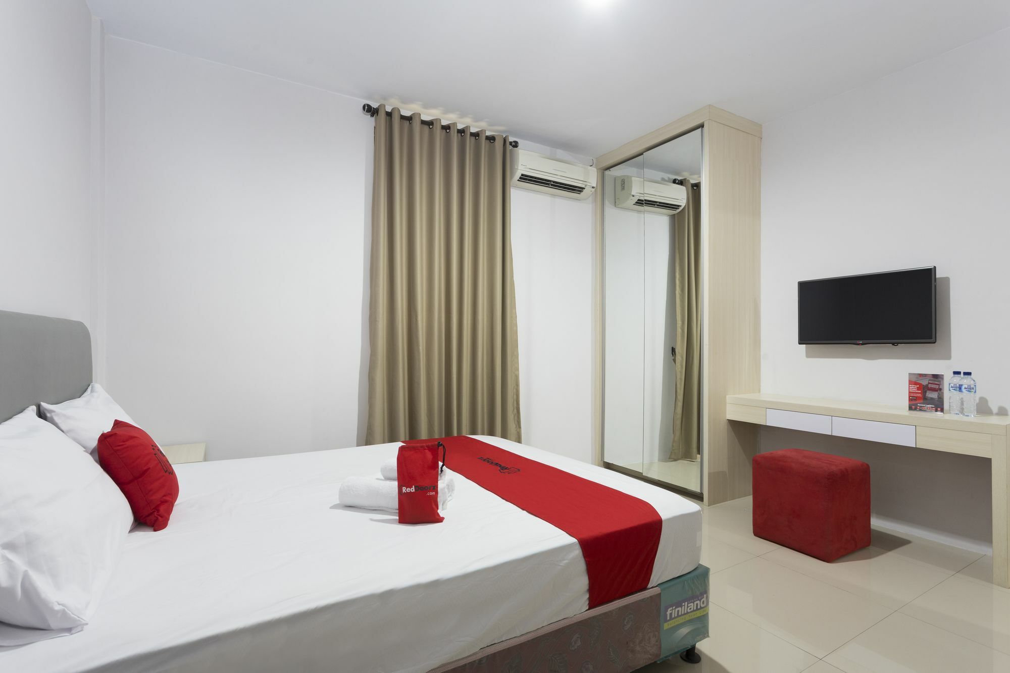 Reddoorz Plus Near Cilandak Town Square 2 Jakarta Exterior photo