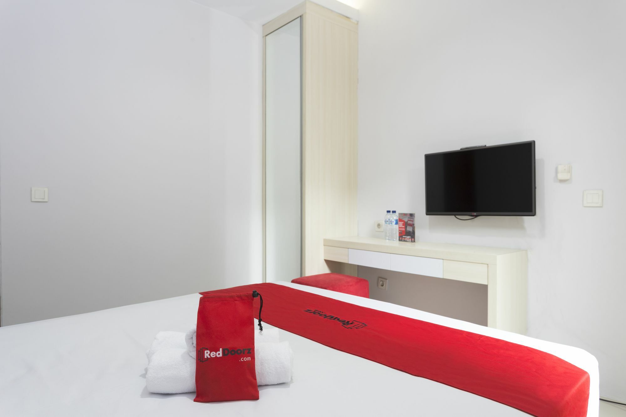 Reddoorz Plus Near Cilandak Town Square 2 Jakarta Exterior photo