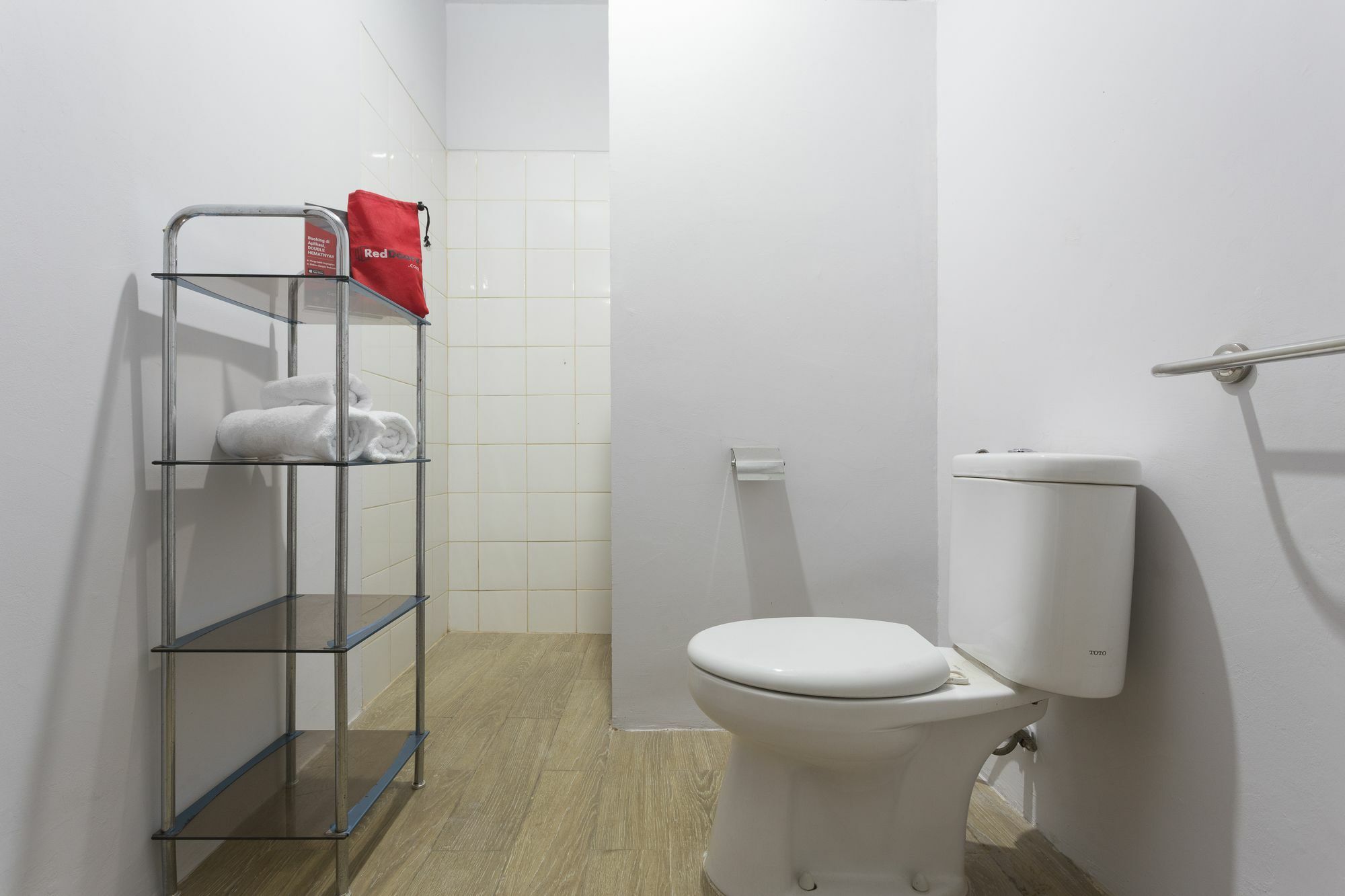 Reddoorz Plus Near Cilandak Town Square 2 Jakarta Exterior photo